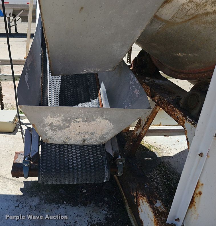 image for item DP6459 Binkley fertilizer mixer