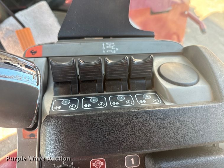 image for item DQ6815 2012 Case IH Steiger 350 4WD tractor