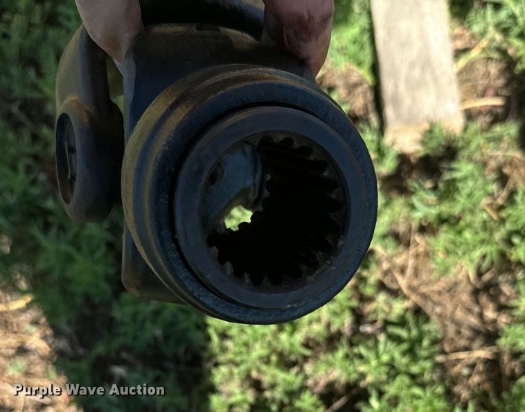 image for item DQ6841 HayBuster H1100 bale processor