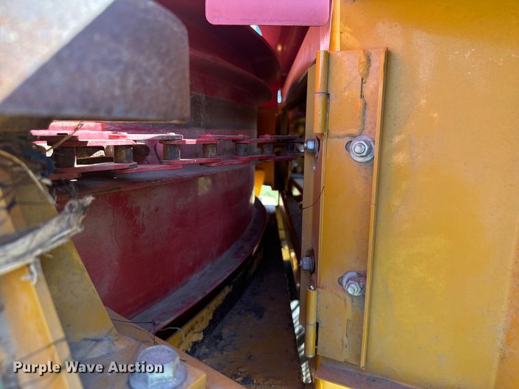 image for item DQ6841 HayBuster H1100 bale processor