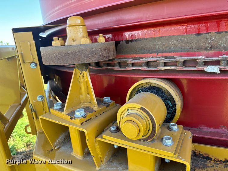 image for item DQ6841 HayBuster H1100 bale processor