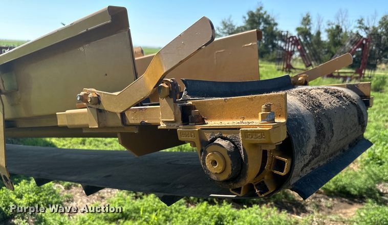 image for item DQ6841 HayBuster H1100 bale processor