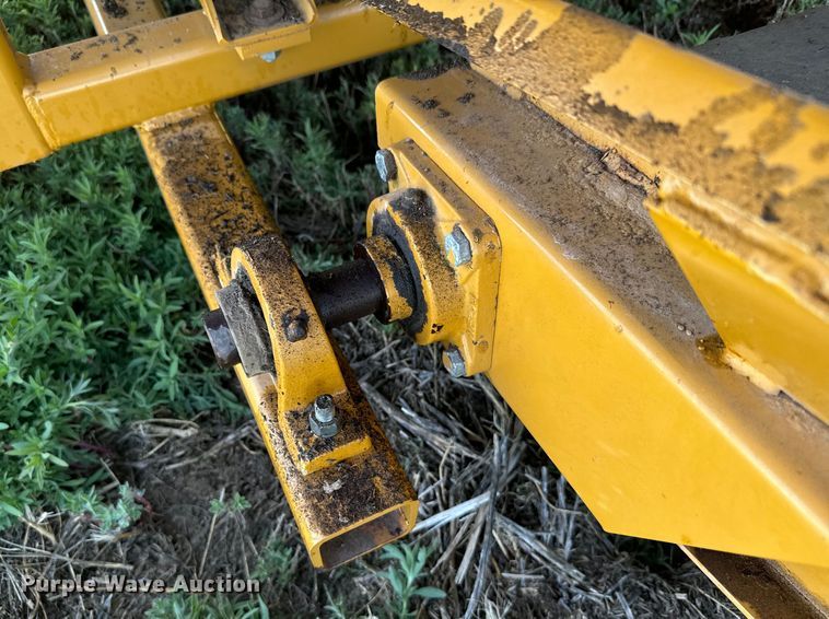 image for item DQ6841 HayBuster H1100 bale processor