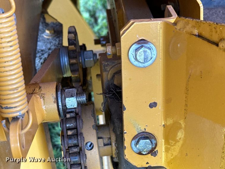 image for item DQ6841 HayBuster H1100 bale processor