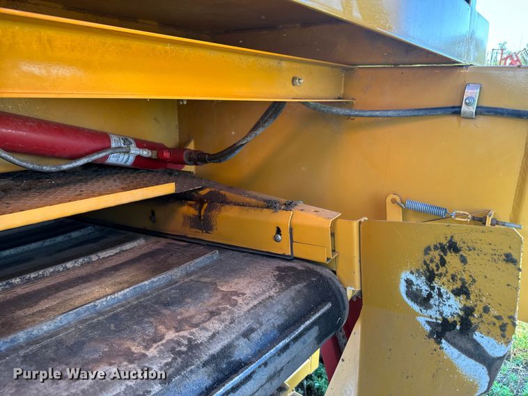 image for item DQ6841 HayBuster H1100 bale processor