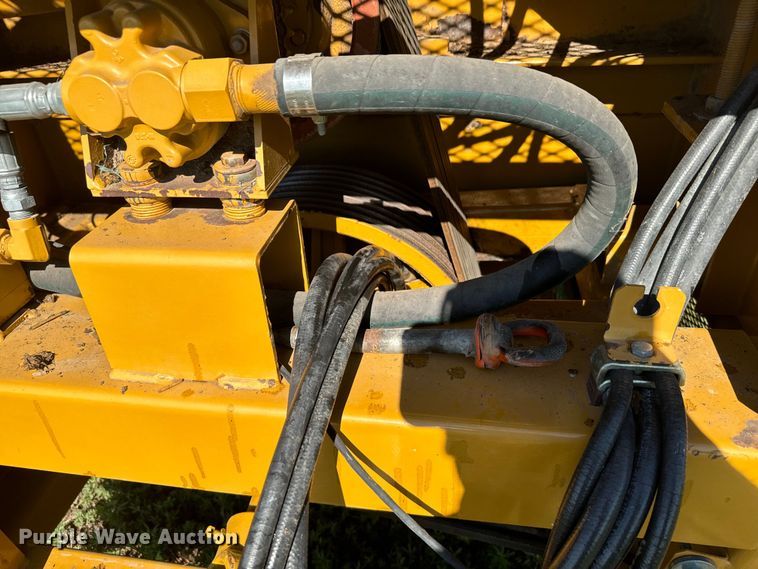 image for item DQ6841 HayBuster H1100 bale processor