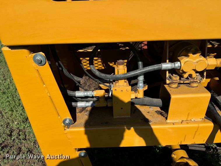 image for item DQ6841 HayBuster H1100 bale processor