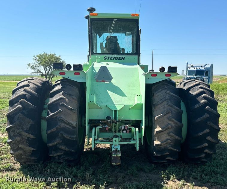 image for item DQ6844 1983 Steiger Cougar CM-280 4WD tractor