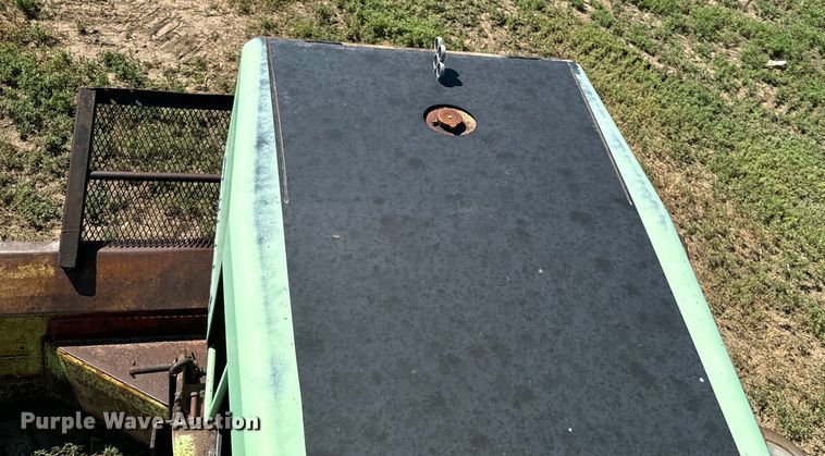 image for item DQ6844 1983 Steiger Cougar CM-280 4WD tractor