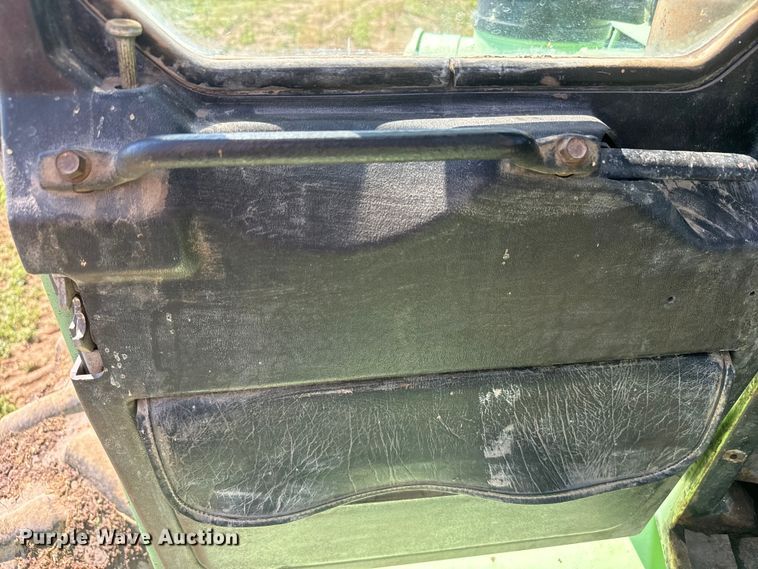 image for item DQ6844 1983 Steiger Cougar CM-280 4WD tractor