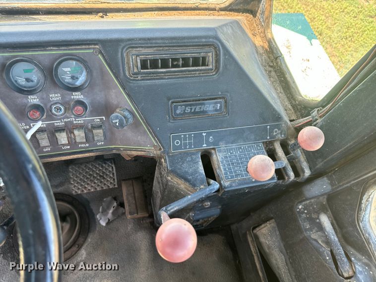 image for item DQ6844 1983 Steiger Cougar CM-280 4WD tractor