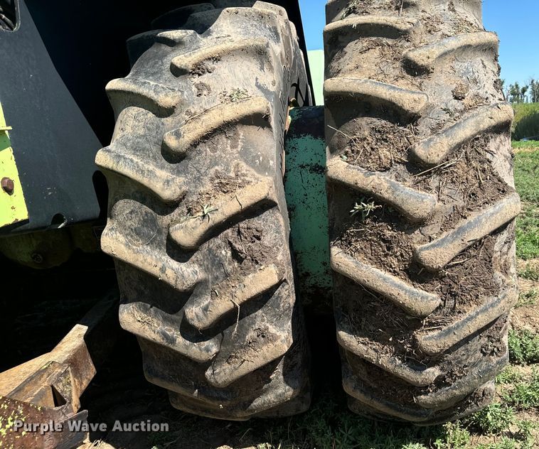 image for item DQ6844 1983 Steiger Cougar CM-280 4WD tractor