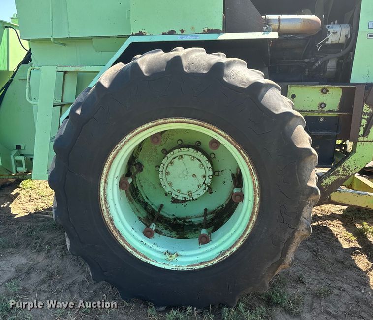 image for item DQ6844 1983 Steiger Cougar CM-280 4WD tractor