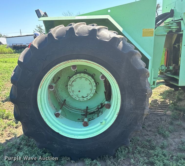 image for item DQ6844 1983 Steiger Cougar CM-280 4WD tractor