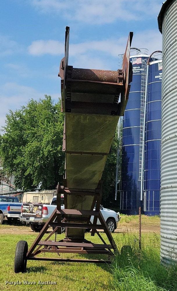 image for item DR4307 Stan-Hoist  grain elevator