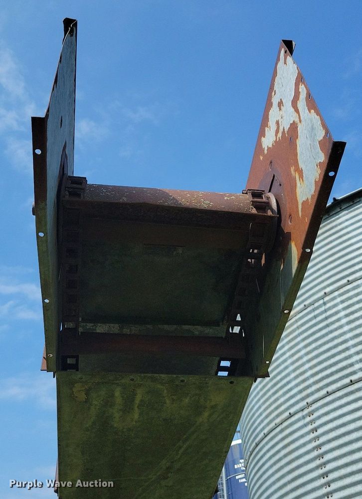 image for item DR4307 Stan-Hoist  grain elevator