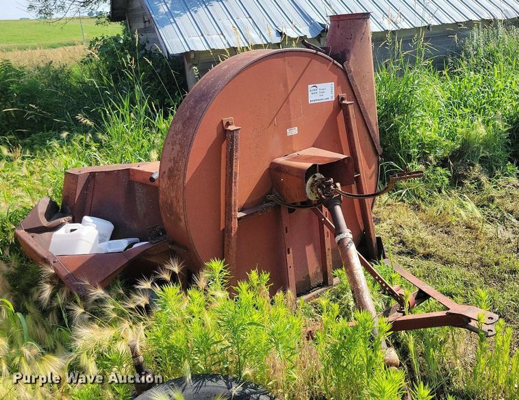 image for item DR4311 International Harvester 56 silage blower