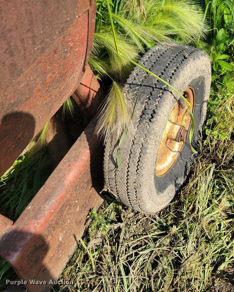 image for item DR4311 International Harvester 56 silage blower