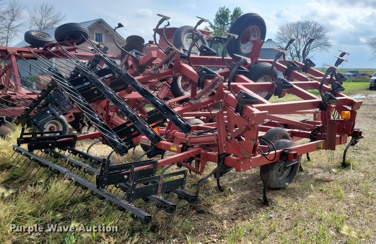 image for item DR4313 Case IH 4300 field cultivator