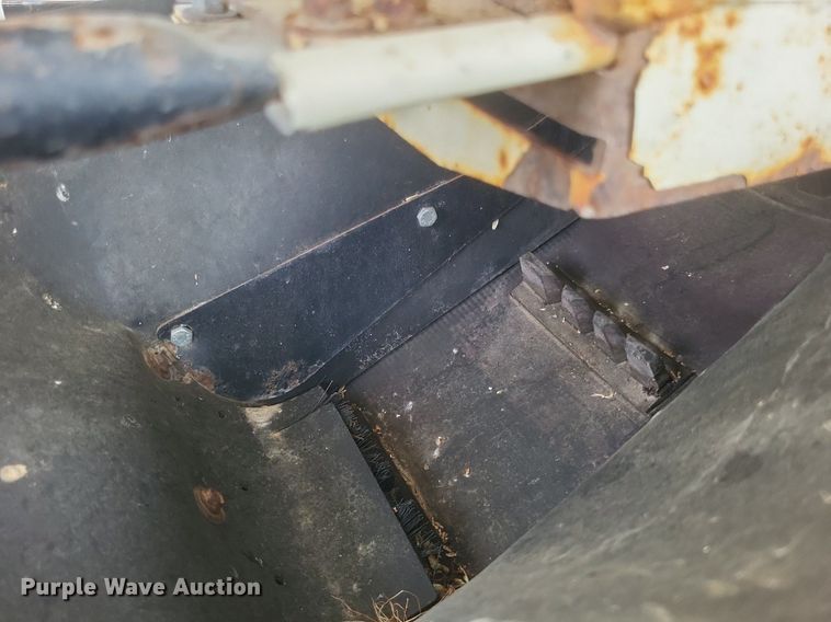 image for item DR4859 Friesen 240 seed tender