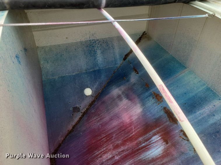 image for item DR4859 Friesen 240 seed tender