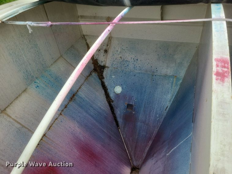 image for item DR4859 Friesen 240 seed tender