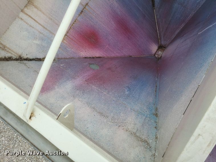 image for item DR4859 Friesen 240 seed tender