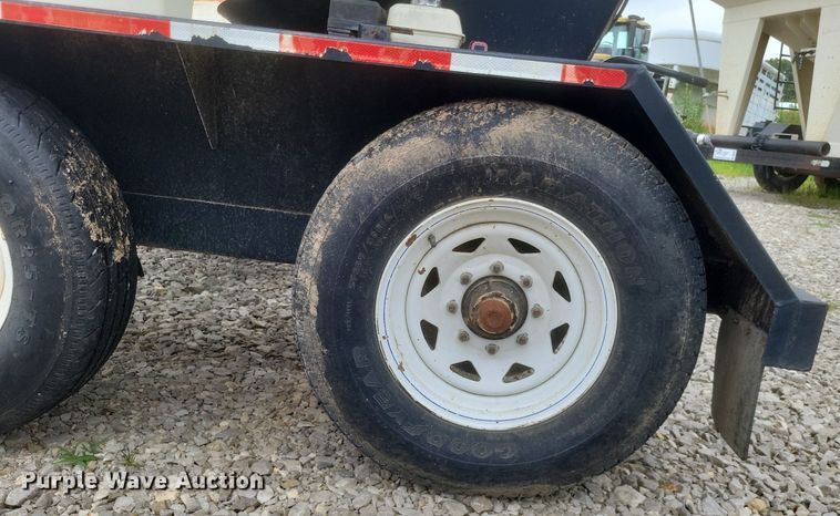 image for item DR4859 Friesen 240 seed tender