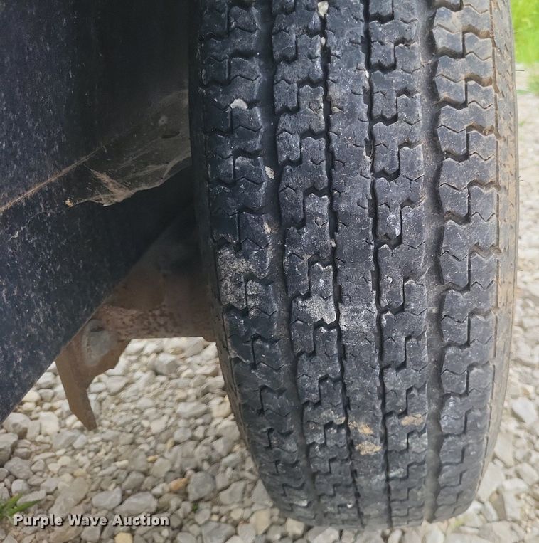 image for item DR4859 Friesen 240 seed tender