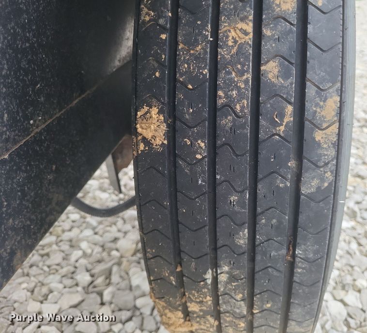 image for item DR4859 Friesen 240 seed tender