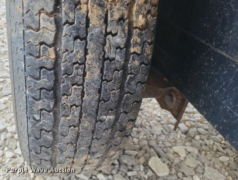 image for item DR4859 Friesen 240 seed tender