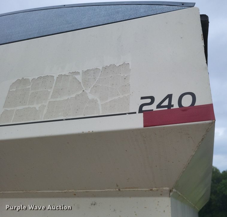 image for item DR4860 Friesen 240 seed tender