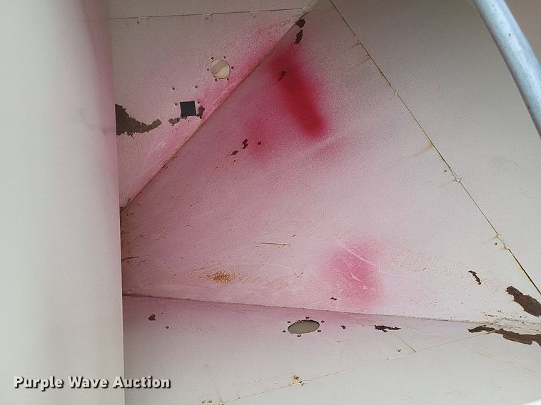 image for item DR4860 Friesen 240 seed tender