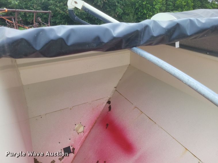 image for item DR4860 Friesen 240 seed tender