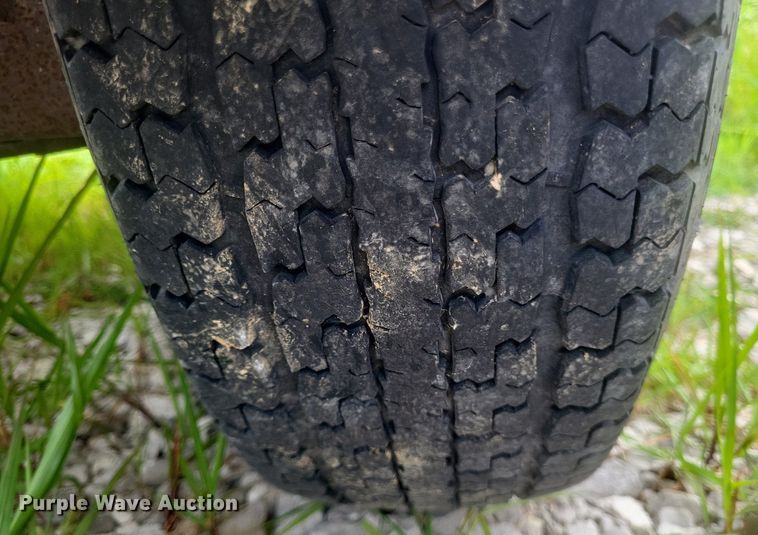 image for item DR4860 Friesen 240 seed tender