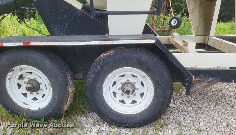 image for item DR4860 Friesen 240 seed tender