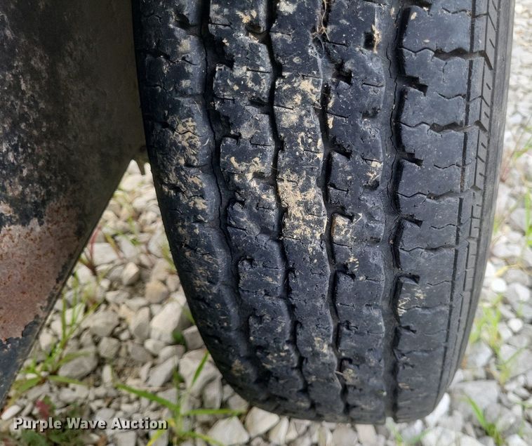 image for item DR4860 Friesen 240 seed tender