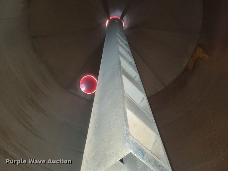 image for item DR4861 Friesen grain bin