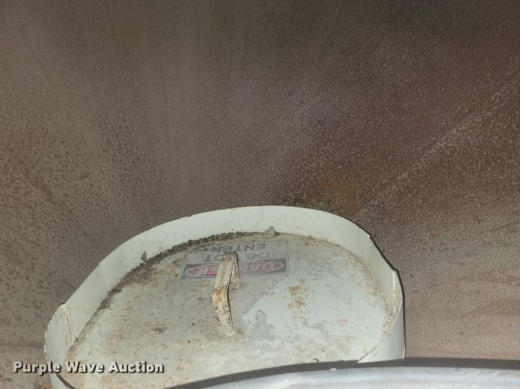 image for item DR4861 Friesen grain bin