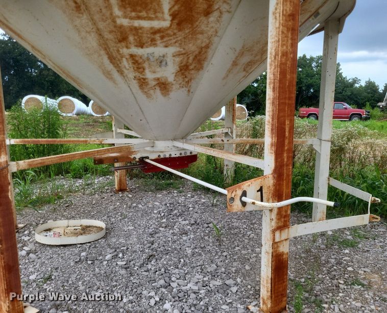 image for item DR4862 Friesen grain bin