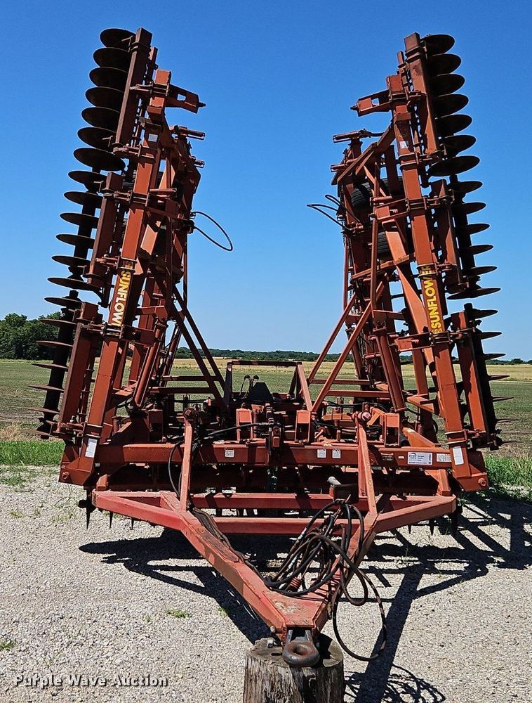 image for item DR8687 Sunflower 6432-36 mulch finisher