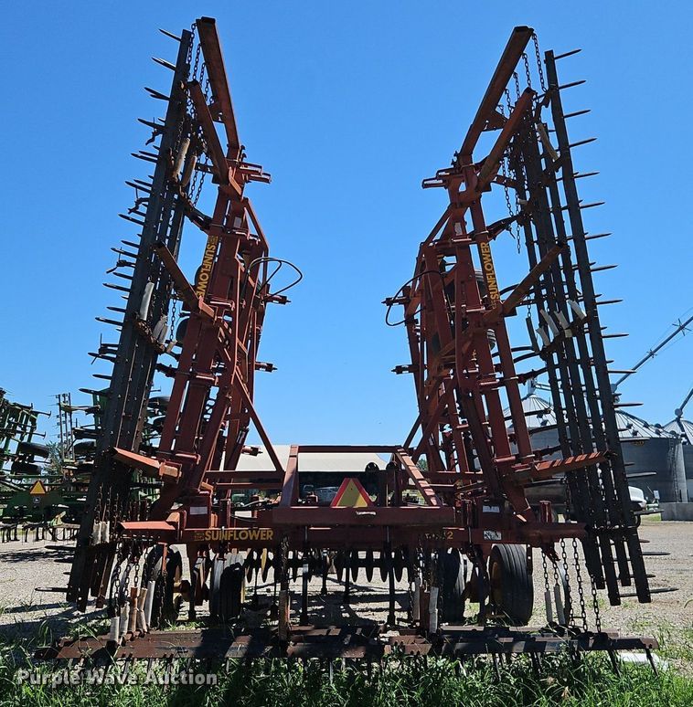 image for item DR8687 Sunflower 6432-36 mulch finisher