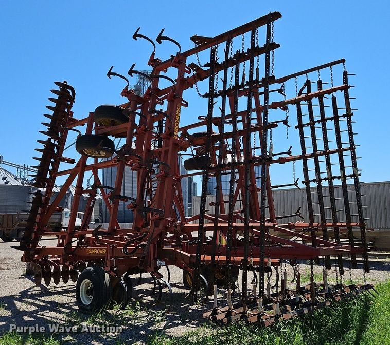 image for item DR8687 Sunflower 6432-36 mulch finisher