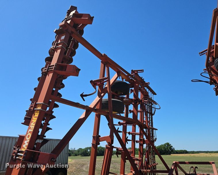 image for item DR8687 Sunflower 6432-36 mulch finisher