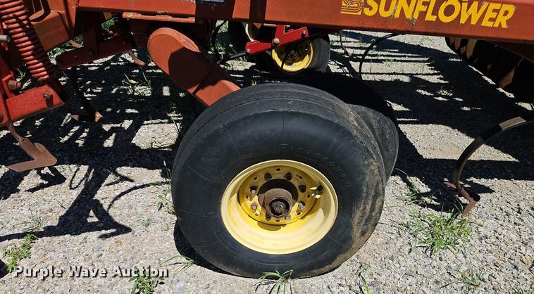 image for item DR8687 Sunflower 6432-36 mulch finisher