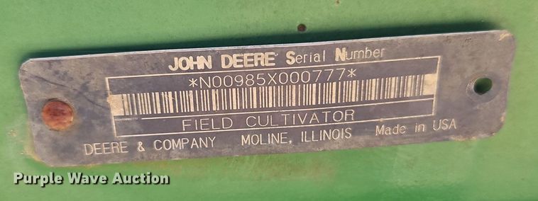 image for item DR8688 John Deere  985 field cultivator