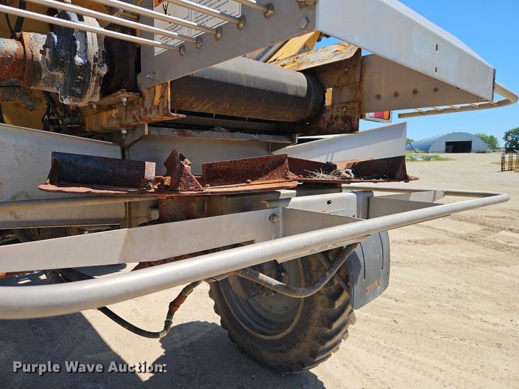 image for item DR8689 2012 RoGator RG1300 spreader