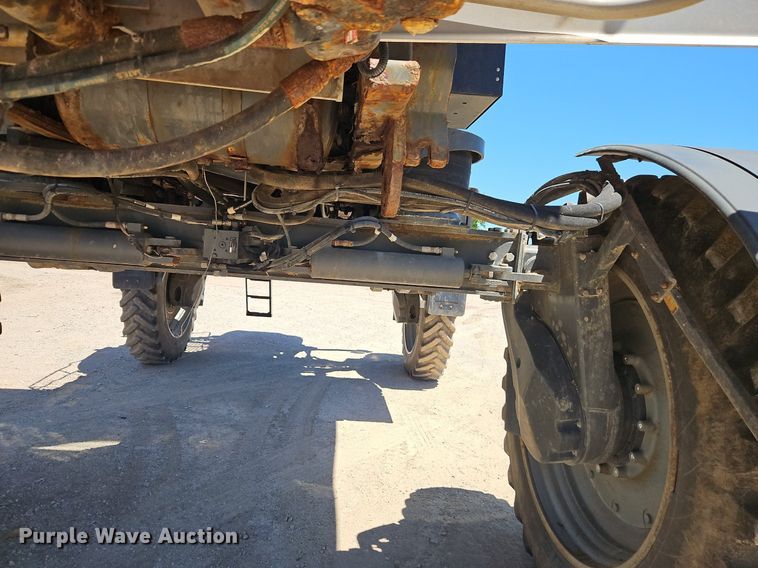 image for item DR8689 2012 RoGator RG1300 spreader