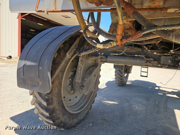 image for item DR8689 2012 RoGator RG1300 spreader