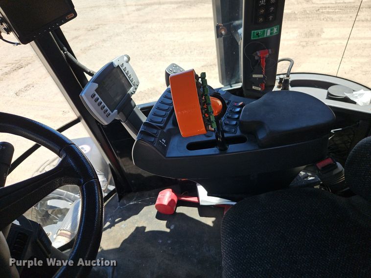 image for item DR8689 2012 RoGator RG1300 spreader